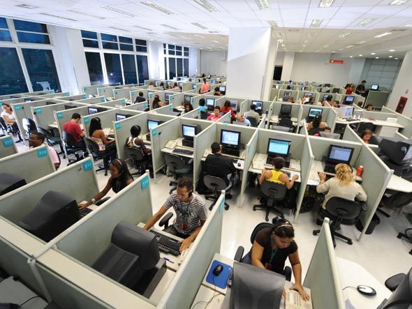 La operadora brasileña Oi cierra su call center de Lisboa